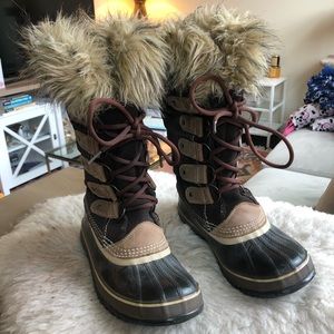 Sorel Joan of Arctic winter boot
